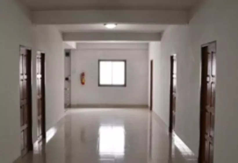 هتل Yong Dee Apartment
