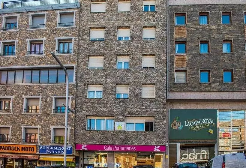 Apartamentos Cims Pas 3000