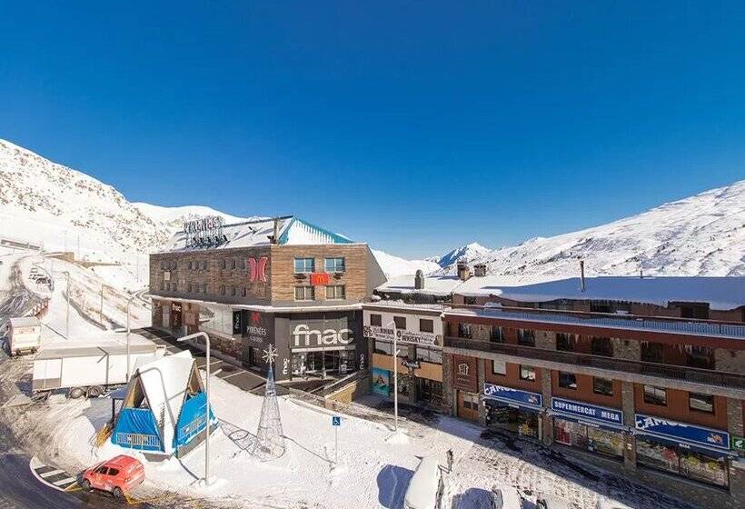 Apartamentos Cims Pas 3000