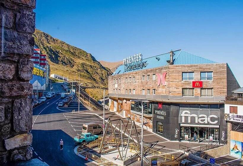 Apartamentos Cims Pas 3000