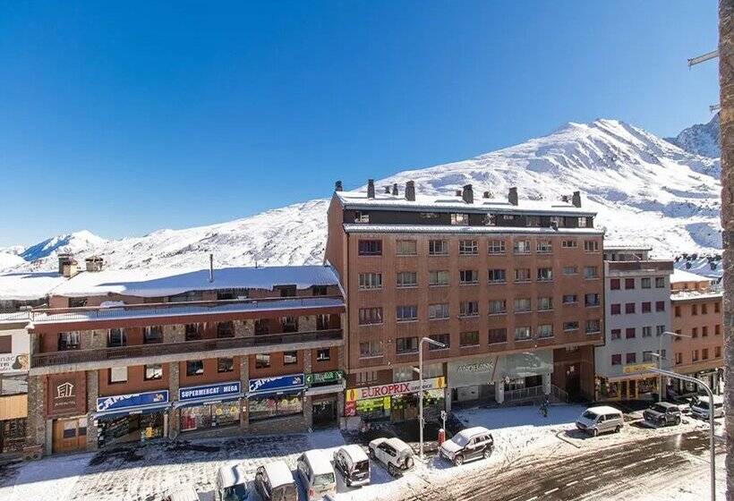 Apartamentos Cims Pas 3000