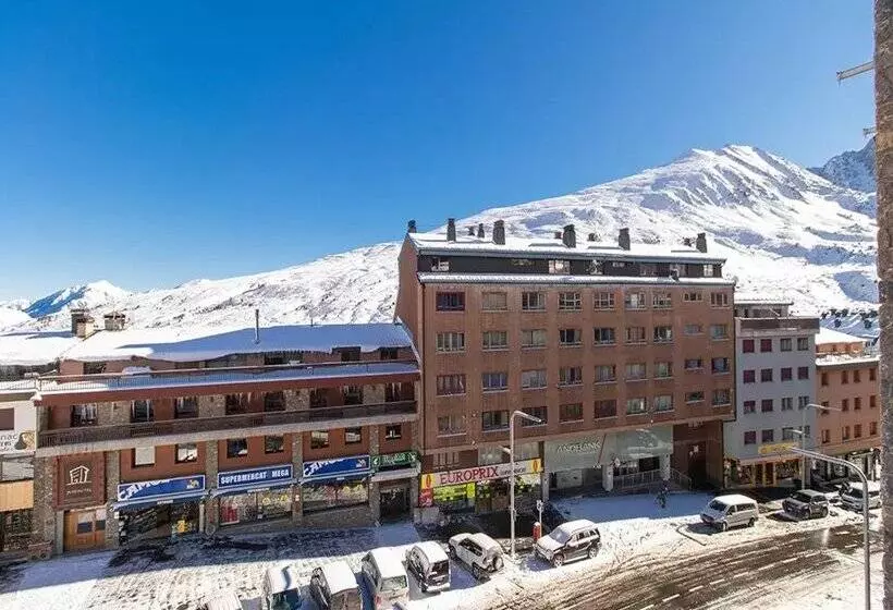 Apartamentos Cims Pas 3000