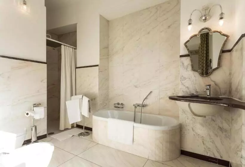 هتل Albergo Ristorante Madonnina