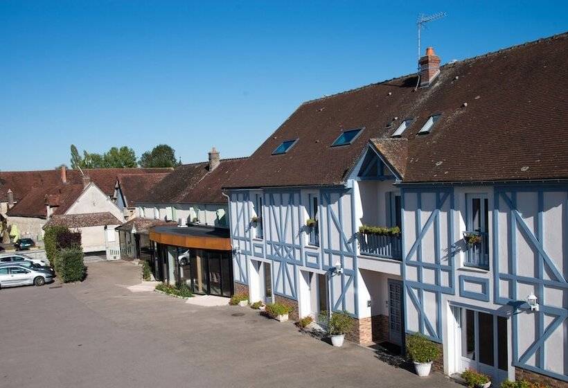 Otel Logis Aux Maisons