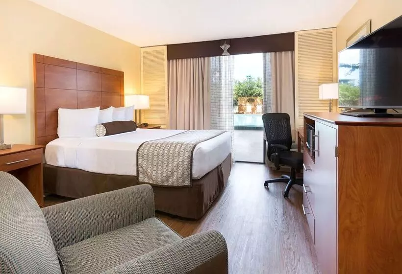 هتل Best Western Orlando Gateway
