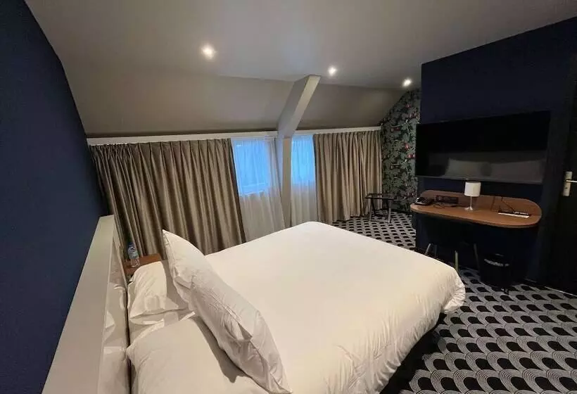 Brit Hotel Les Voyageurs