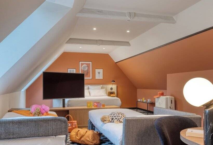 Brit Hotel Les Voyageurs