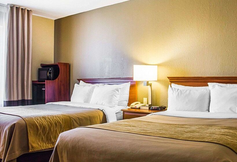 בית מלון כפרי Comfort Inn Guilford Near I95