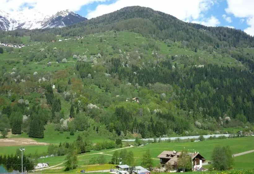 فندق Domina Parco Dello Stelvio