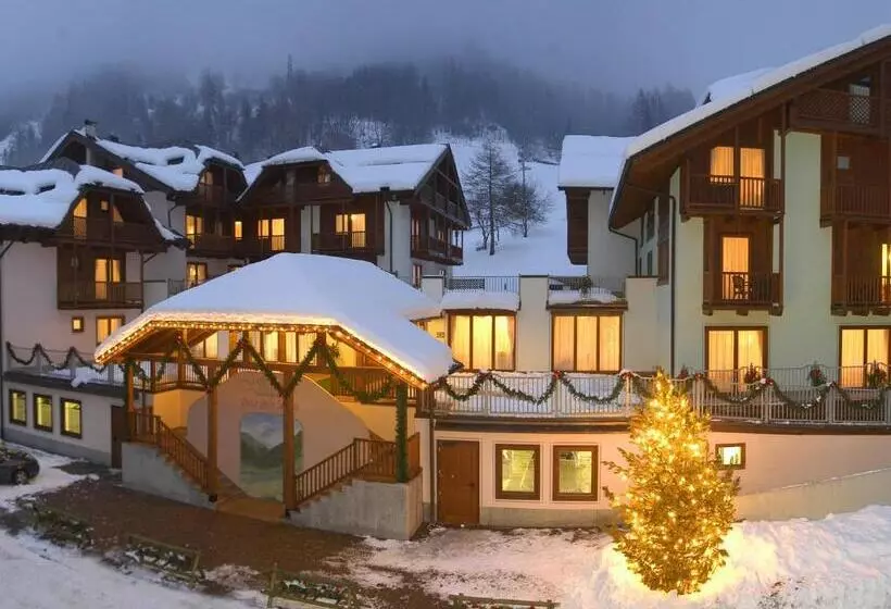 فندق Domina Parco Dello Stelvio