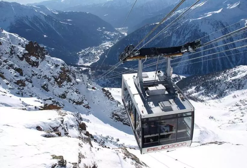 فندق Domina Parco Dello Stelvio