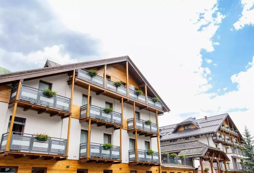 فندق Domina Parco Dello Stelvio
