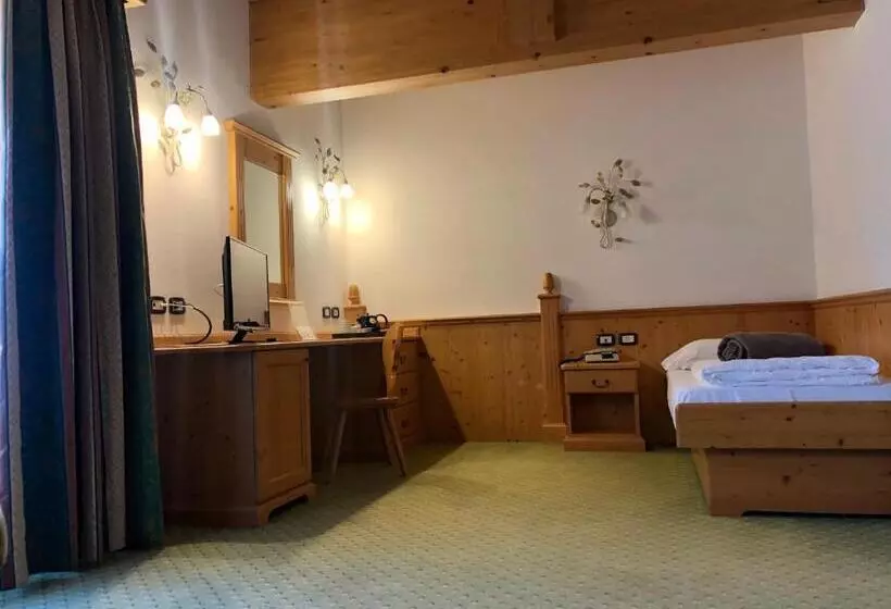 فندق Domina Parco Dello Stelvio