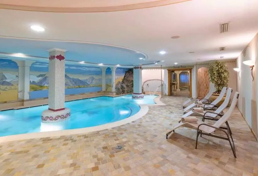 فندق Domina Parco Dello Stelvio