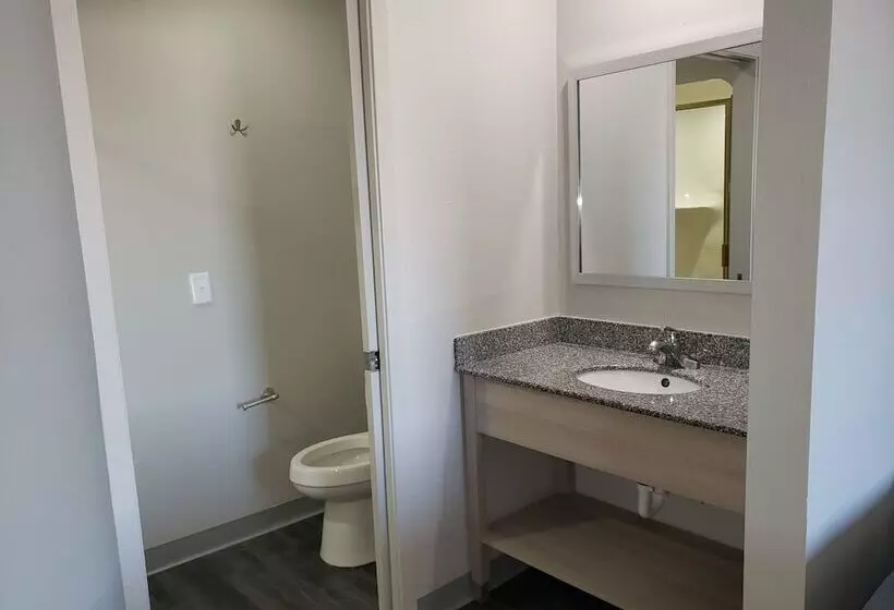 Отель Hathaway Inn