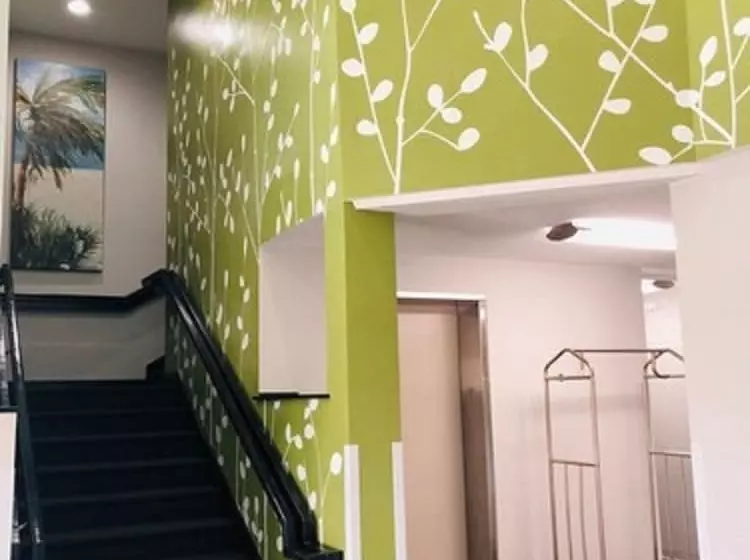 Отель Hathaway Inn