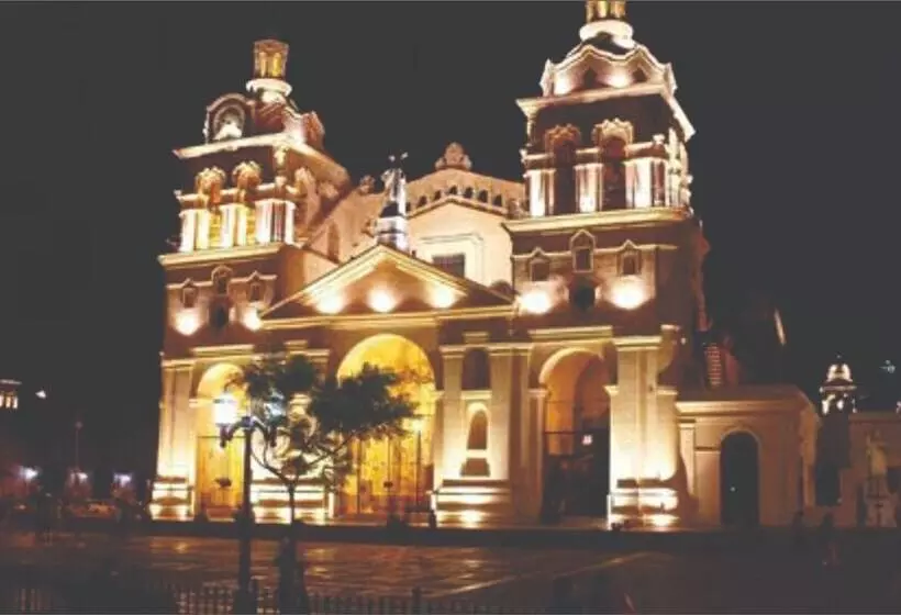 ホテル Holiday Inn Cordoba, An Ihg