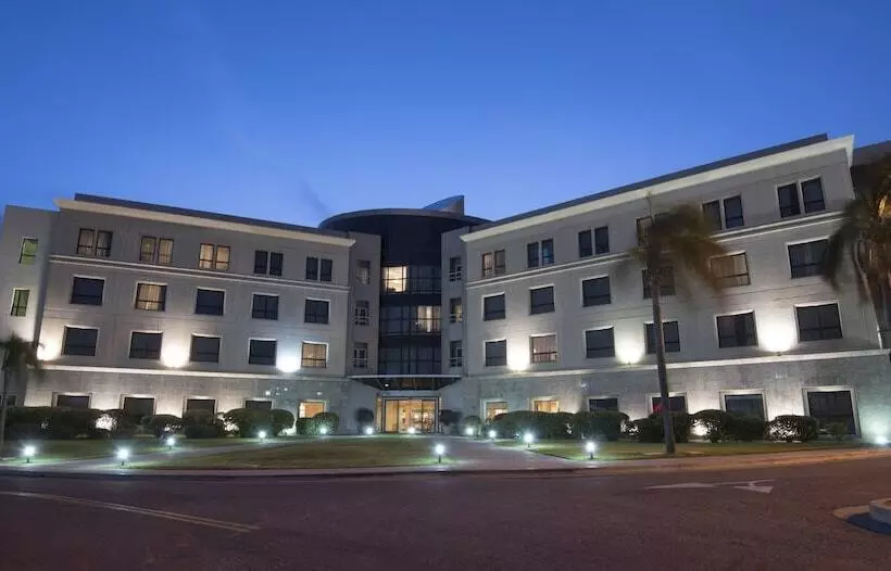 ホテル Holiday Inn Cordoba, An Ihg