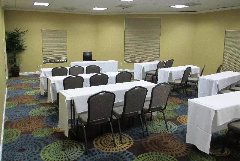 هتل Holiday Inn   Fort Myers   Downtown Area, An Ihg