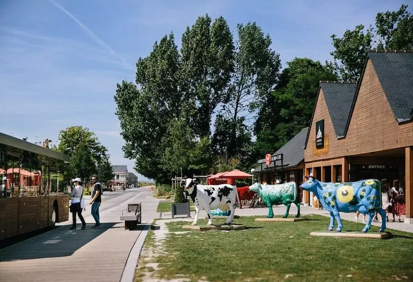 Отель Le Relais Du Roy