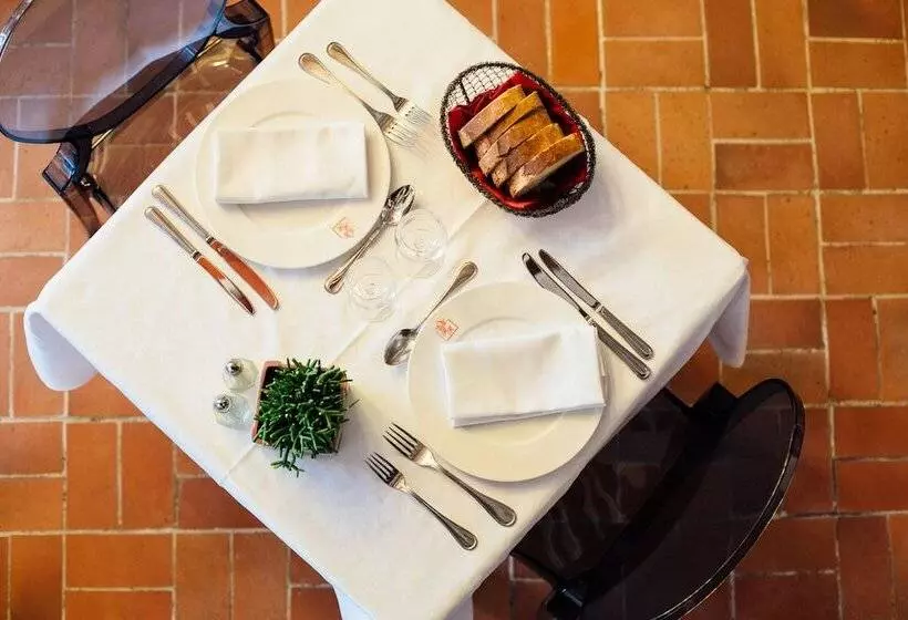 Отель Le Relais Du Roy