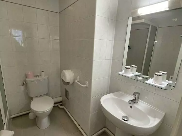 ホテル Les Cigalons