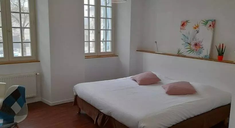 בית מלון כפרי Logis Hôtel Le Commerce