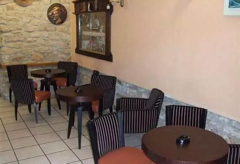 酒店 Logis Le Prieuré