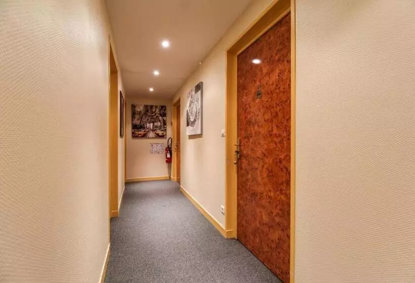 ホテル Montdidier Hôtel