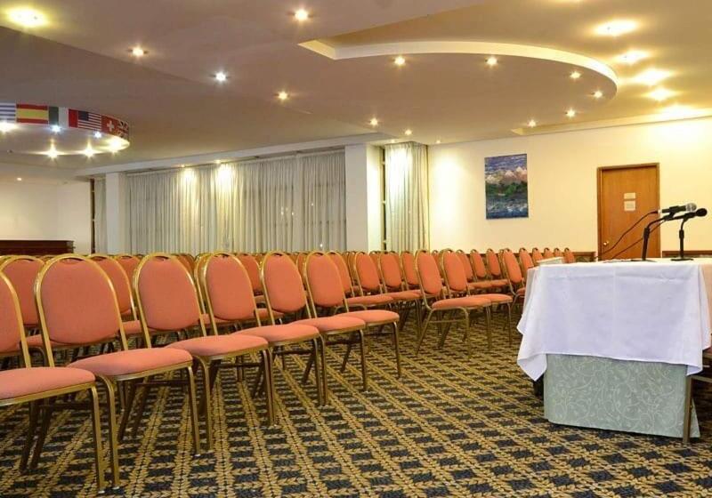 Otel Patagonia Plaza