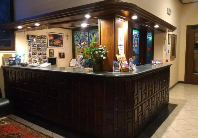 ホテル Primavera Dell'etna