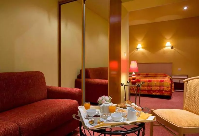 Отель Restaurant Le Parc