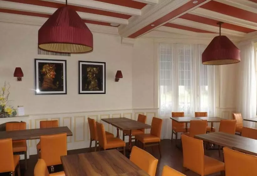 Отель Restaurant Le Parc