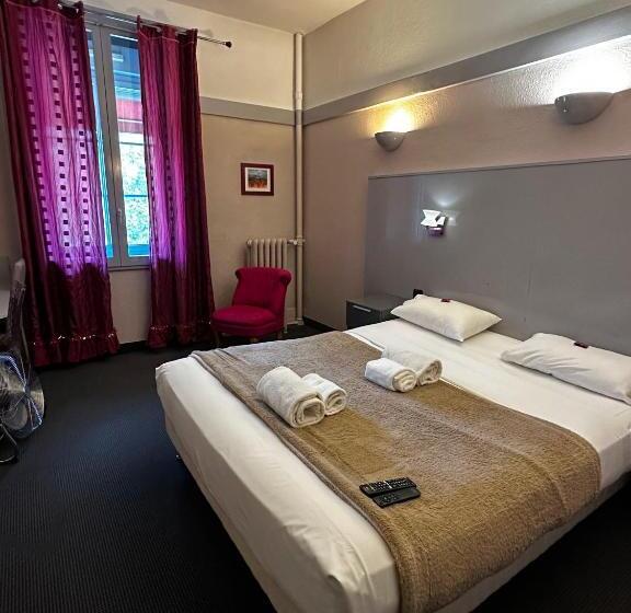 Hotel Terminus  Pizzeria Pizz A Gogo  Salle De Sport  Face A La Gare