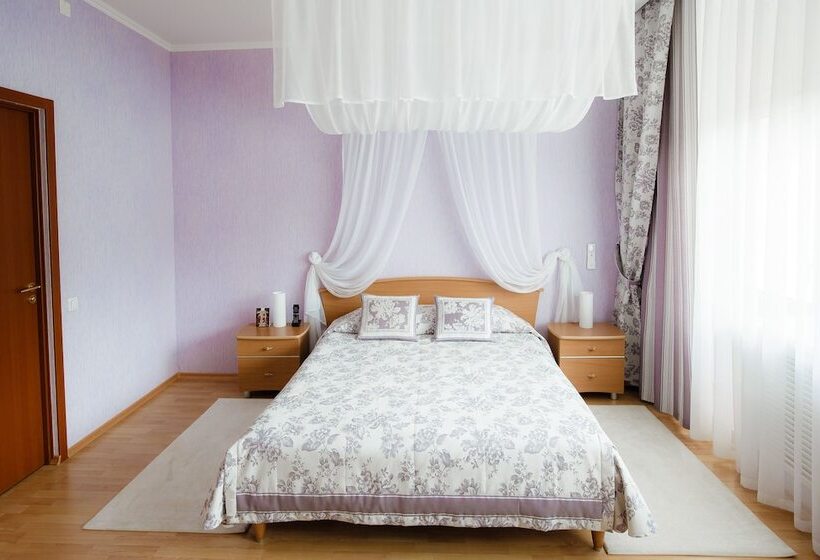 פונדק Sosnoviy Bor