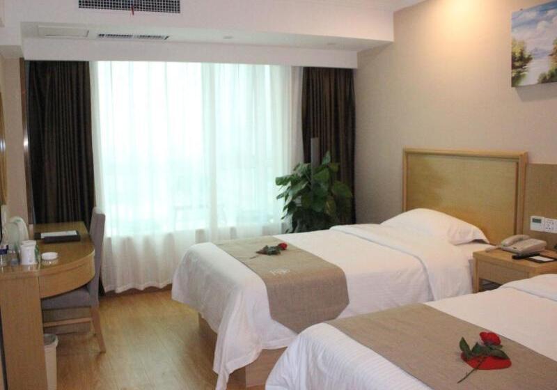 Greentree Inn Henan Zhumadian Xincai Yueliang Bay Business Hotel