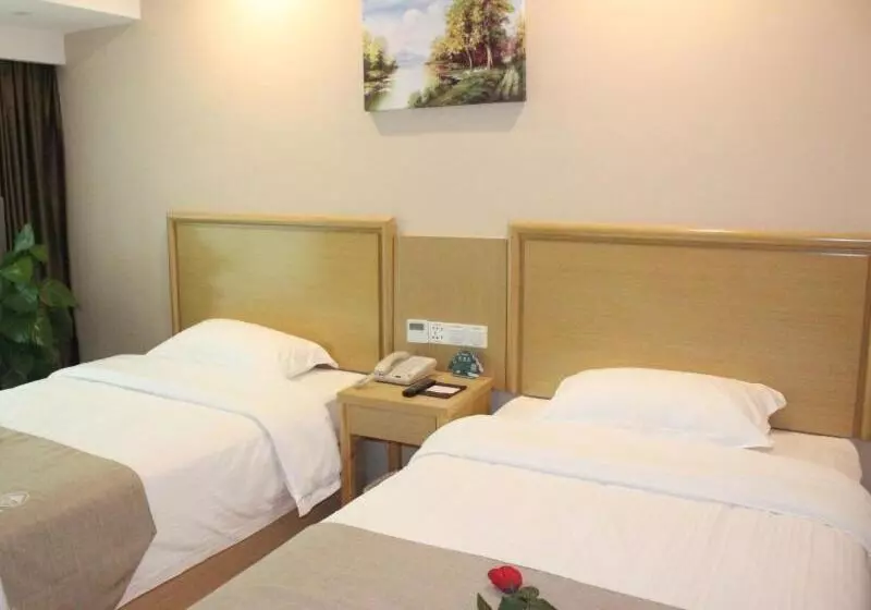 Greentree Inn Henan Zhumadian Xincai Yueliang Bay Business Hotel