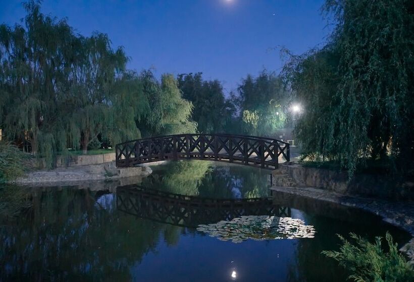 Отель Khutor Pokrovsky