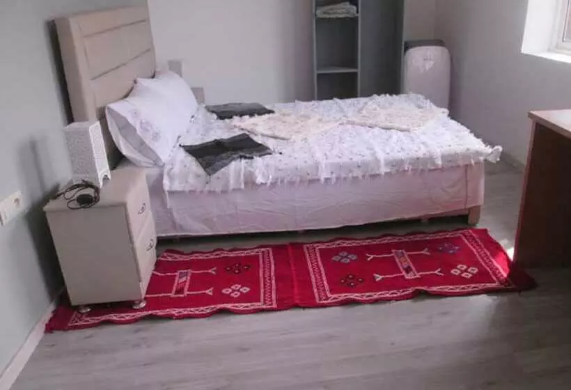 هتل Malak Tingis