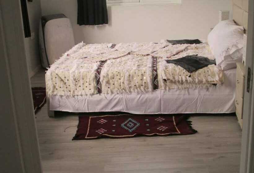 Отель Malak Tingis