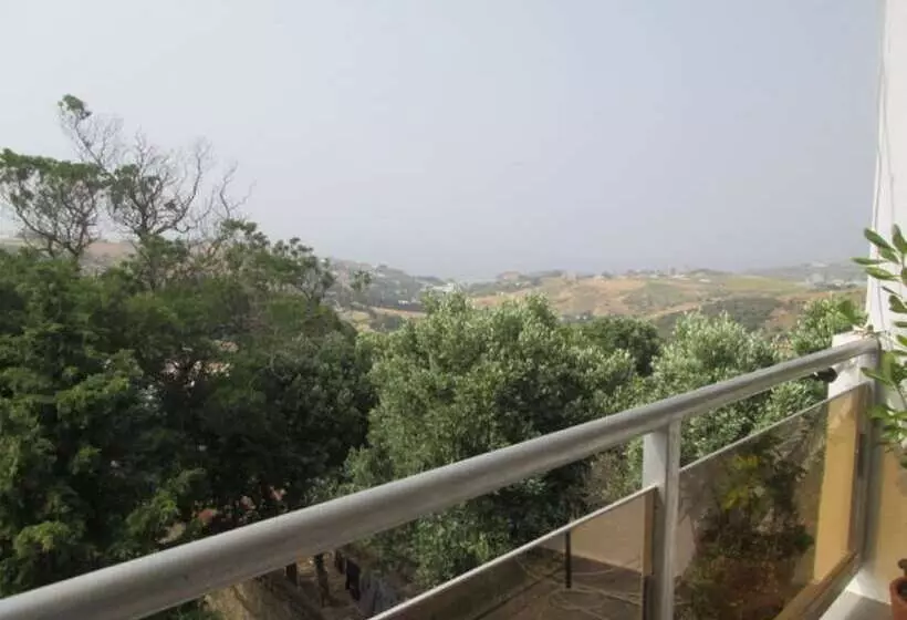 هتل Malak Tingis