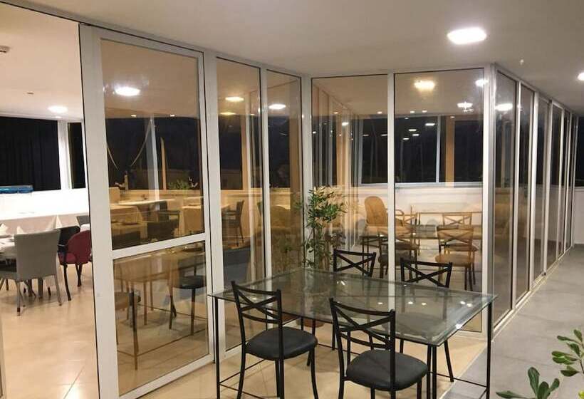 Отель Malak Tingis