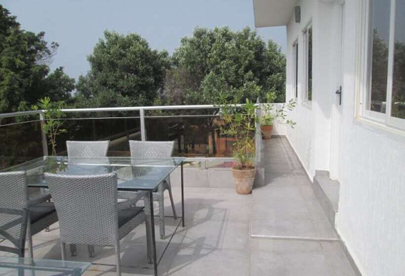 Отель Malak Tingis