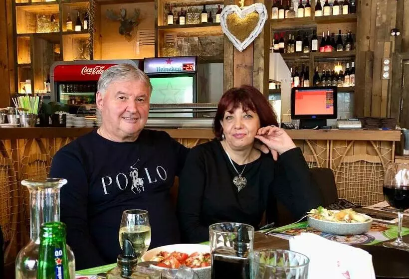 Majatalo Guest House Niya