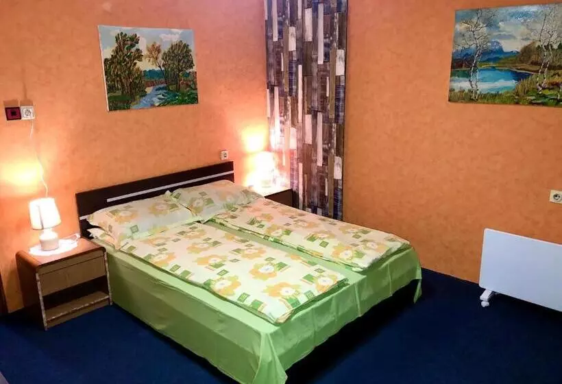 Majatalo Guest House Niya