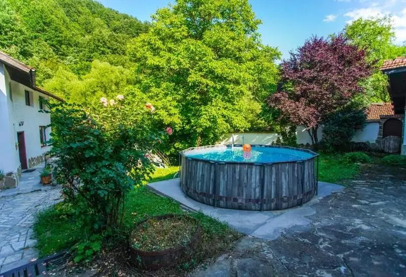 ペンション Guest House Planinska Sreshta