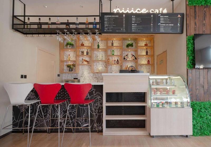 Отель Ibis Lianyungang Guanyun County Downtown