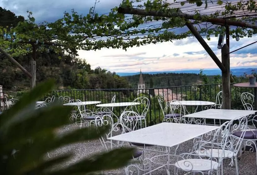 Отель Auberge De La Tour De Brison