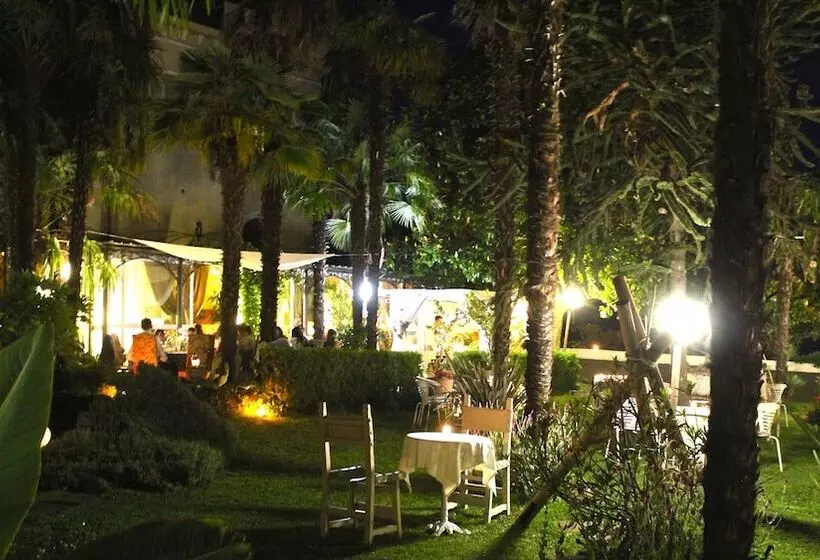 هتل Castello San Giuseppe Historical Bed And Breakfast