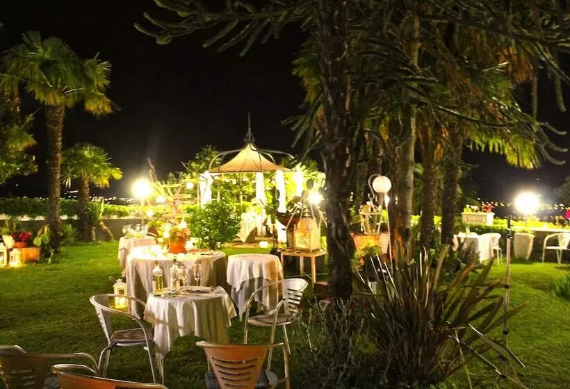 هتل Castello San Giuseppe Historical Bed And Breakfast